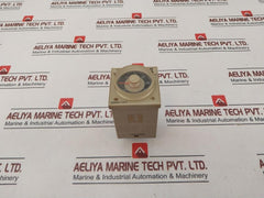 Omron H3cr-a8el Timer 5a 100-240v~ 50/60hz