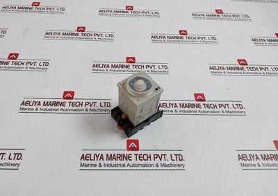 Omron H3Cr-a8 Solid-state Timer 110Vac 100-240V~ 50/60Hz 5A