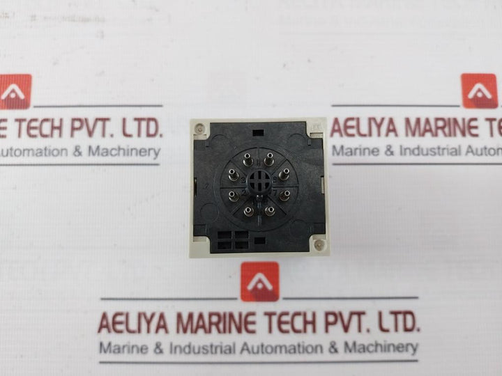 Omron H3Cr-a8 Solid State Timer Pf083A-e 0.05S-300H 100-240Vac 50/60Hz 5A 250Vac