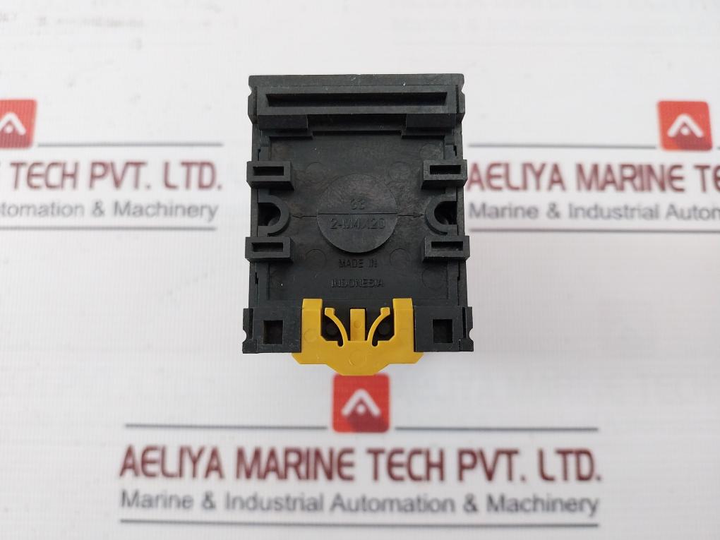 Omron H3Cr-a8 Solid State Timer Pf083A-e 0.05S-300H 100-240Vac 50/60Hz 5A 250Vac