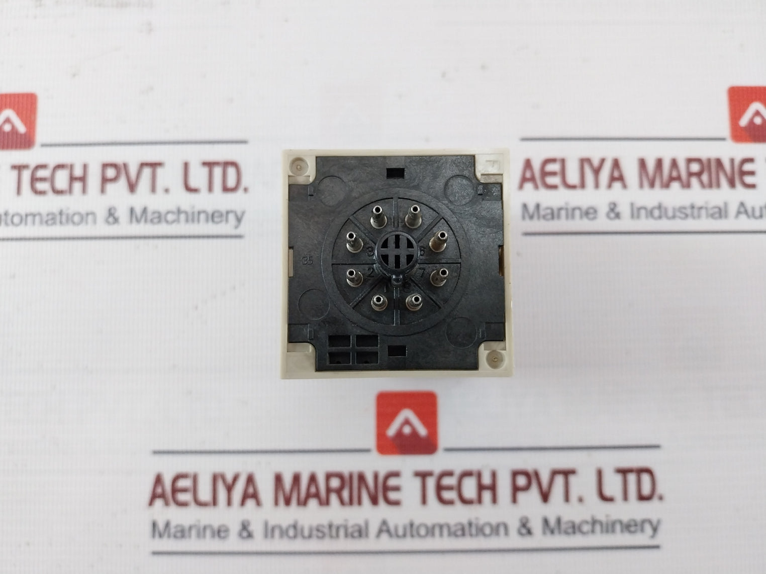 Omron H3Cr-a8 Solid State Timer With Socket Pf083A 0-30Sec 0.05S-300H 100-240Vac