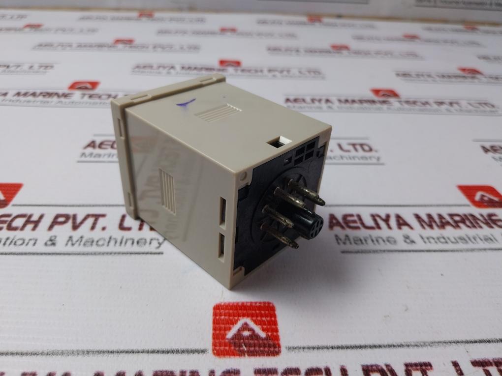 Omron H3CR-A8 Timer 0.05s-300h 50/60Hz