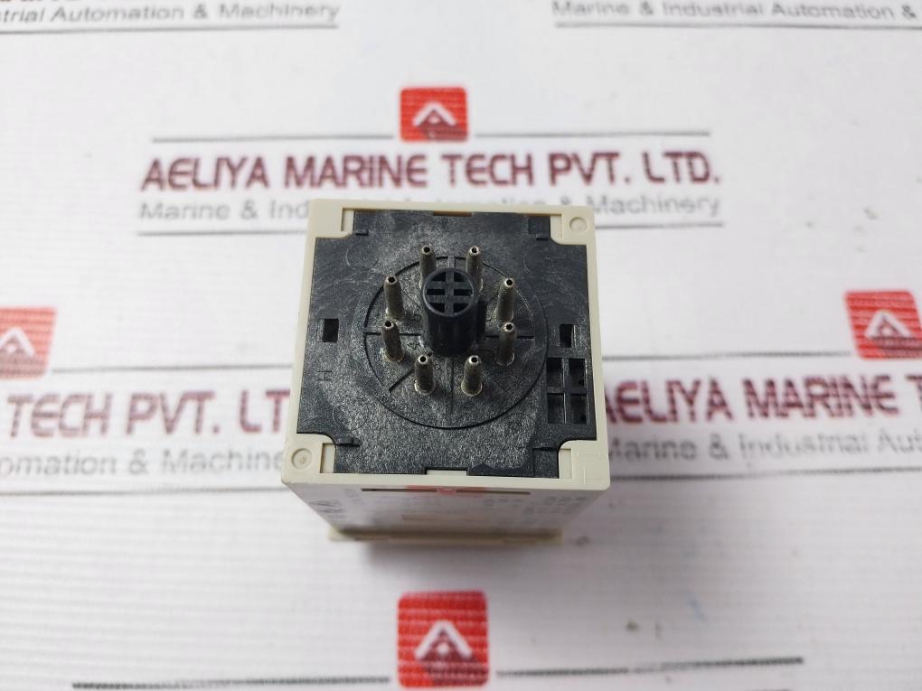 Omron H3CR-A8 Timer 0.05s-300h 50/60Hz