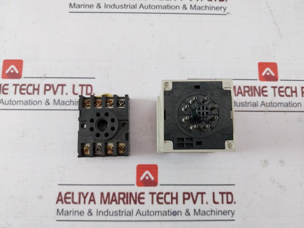 Omron H3Cr-a8 Timer Module With Base 100-240Vac 5A 250Vac