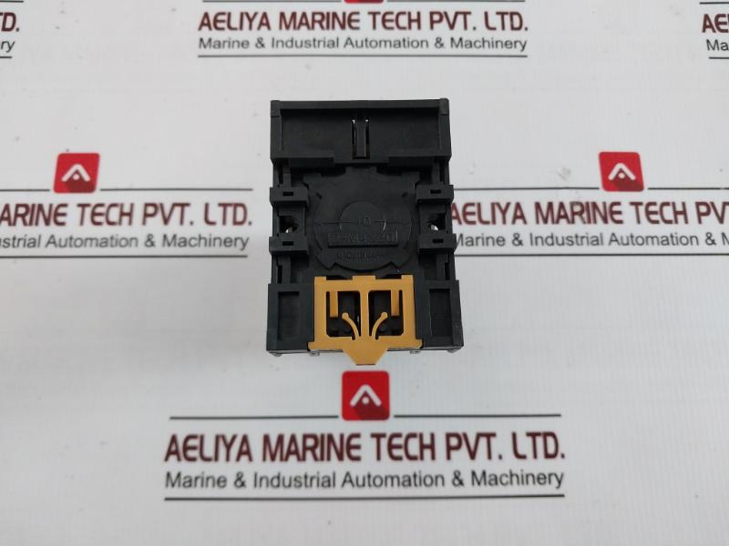 Omron H3Cr-a8 Timer Relay With Base P2Cf-08 0 To 30 Sec 24Vdc/Ac 50/60Hz Mode. A