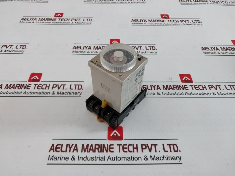 Omron H3Cr-a8 Timer Relay With Base P2Cf-08 En61812-1 50/60Hz/100-125 Vdc