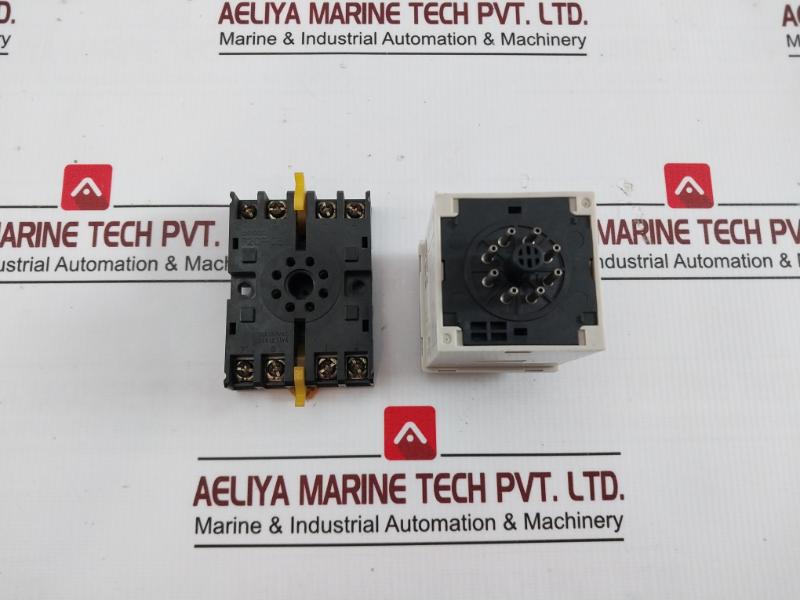 Omron H3Cr-a8 Timer Relay With Base P2Cf-08 En61812-1 50/60Hz/100-125 Vdc