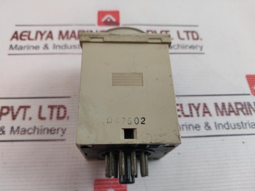 Omron H3Cr-a Analog Timer 100 To 240 Vac 50/60Hz 5A