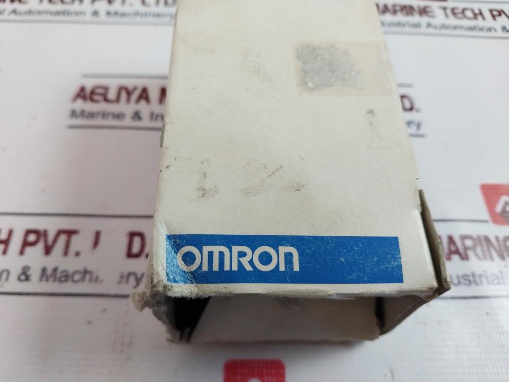 Omron H3Cr-a Solid State Multi-functional Timer 50/60Hz/ 100-125 Vdc