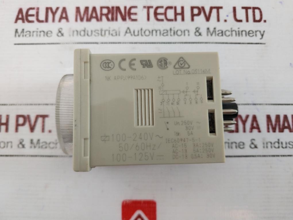 Lot of 2X Omron H3CR-A Solid State Timer 100-240VAC 50-60Hz 250V 30V