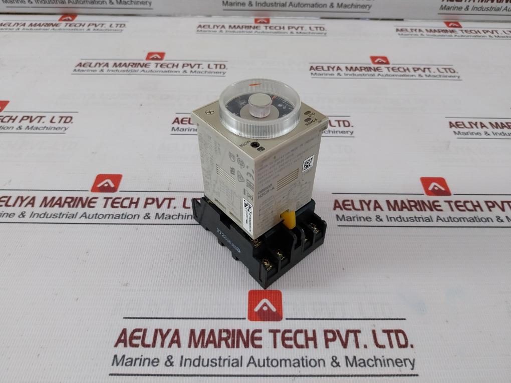 Omron H3Cr-a Solid State Timer With Pin Socket P2Cf-11 100-240Vac 0.05S-300H 5A