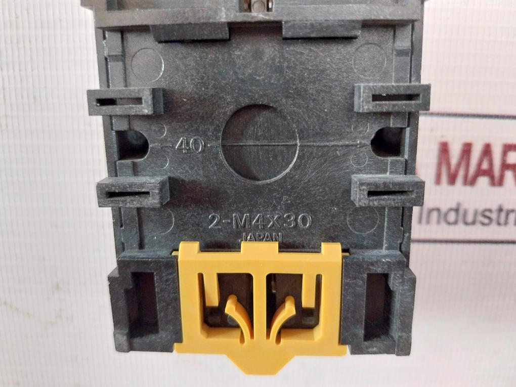 Omron H3Cr-a Solid State Timer With Pin Socket P2Cf-11, 0-1.2Sec 24Vdc/Ac 5A