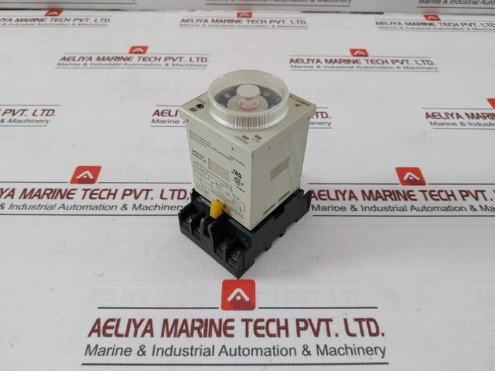 Omron H3Cr-a Solid State Timer With Pin Socket P2Cf-11, 0-1.2Sec 24Vdc/Ac 5A