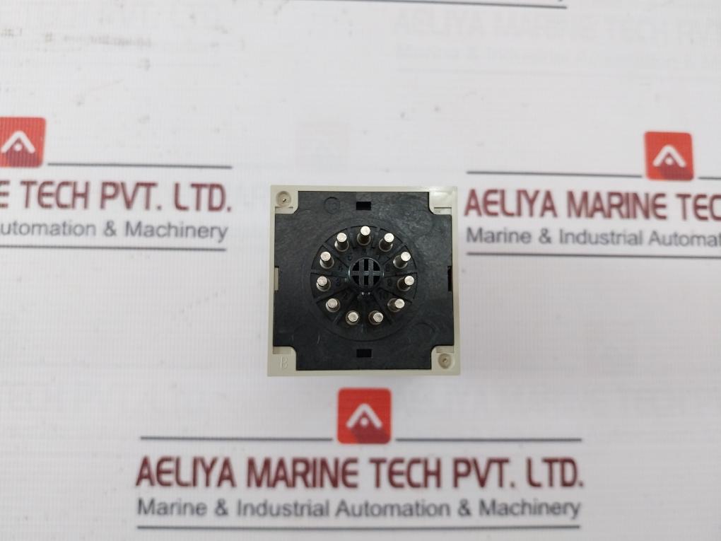 Omron H3Cr-a Solid State Timer With Pin Socket P2Cf-11, 0-1.2Sec 24Vdc/Ac 5A