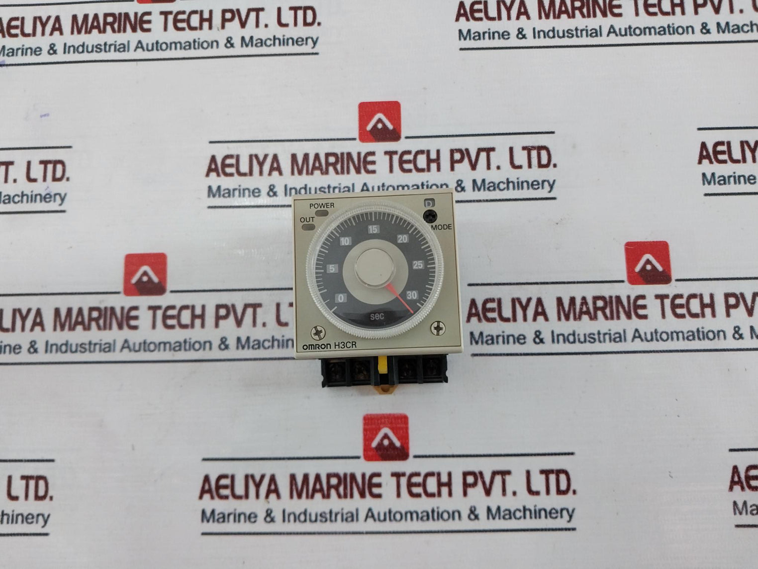 OMRON H3CR-A Time Relay with Base 0.05S-300H 100-125VDC