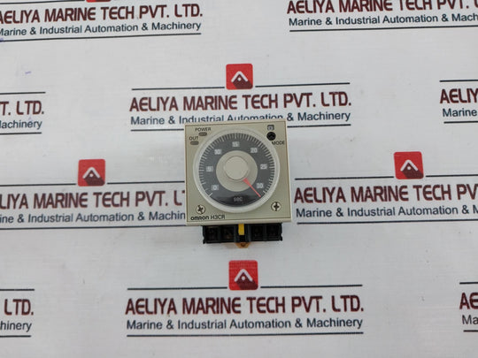 OMRON H3CR-A Time Relay with Base 0.05S-300H 100-125VDC