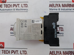 OMRON H3CR-A Time Relay with Base 0.05S-300H 100-125VDC