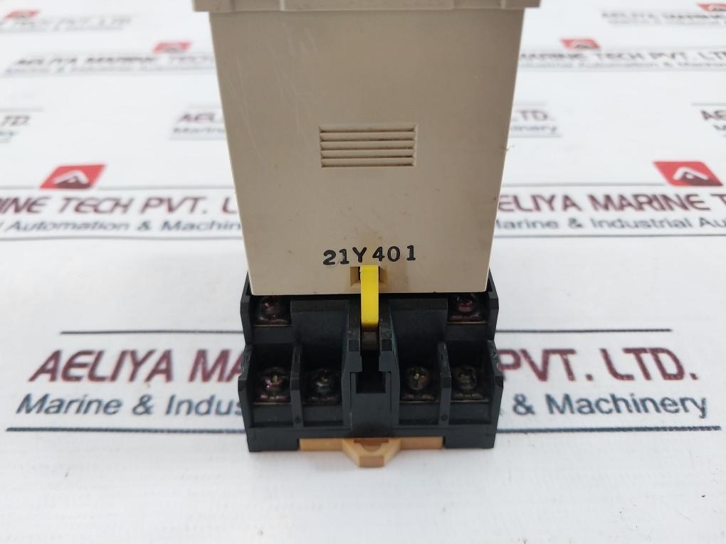 Omron H3Cr-a Timer 0-30 Sec, 5A 100 To 240Vac