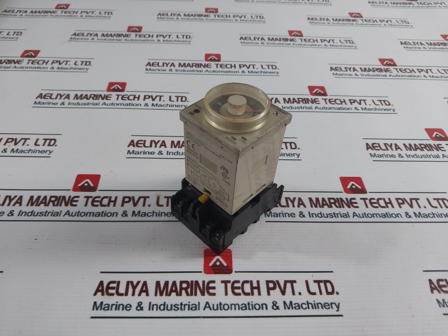 Omron H3Cr-a Timer Relay With Base 100 To 240Vac 50/60Hz