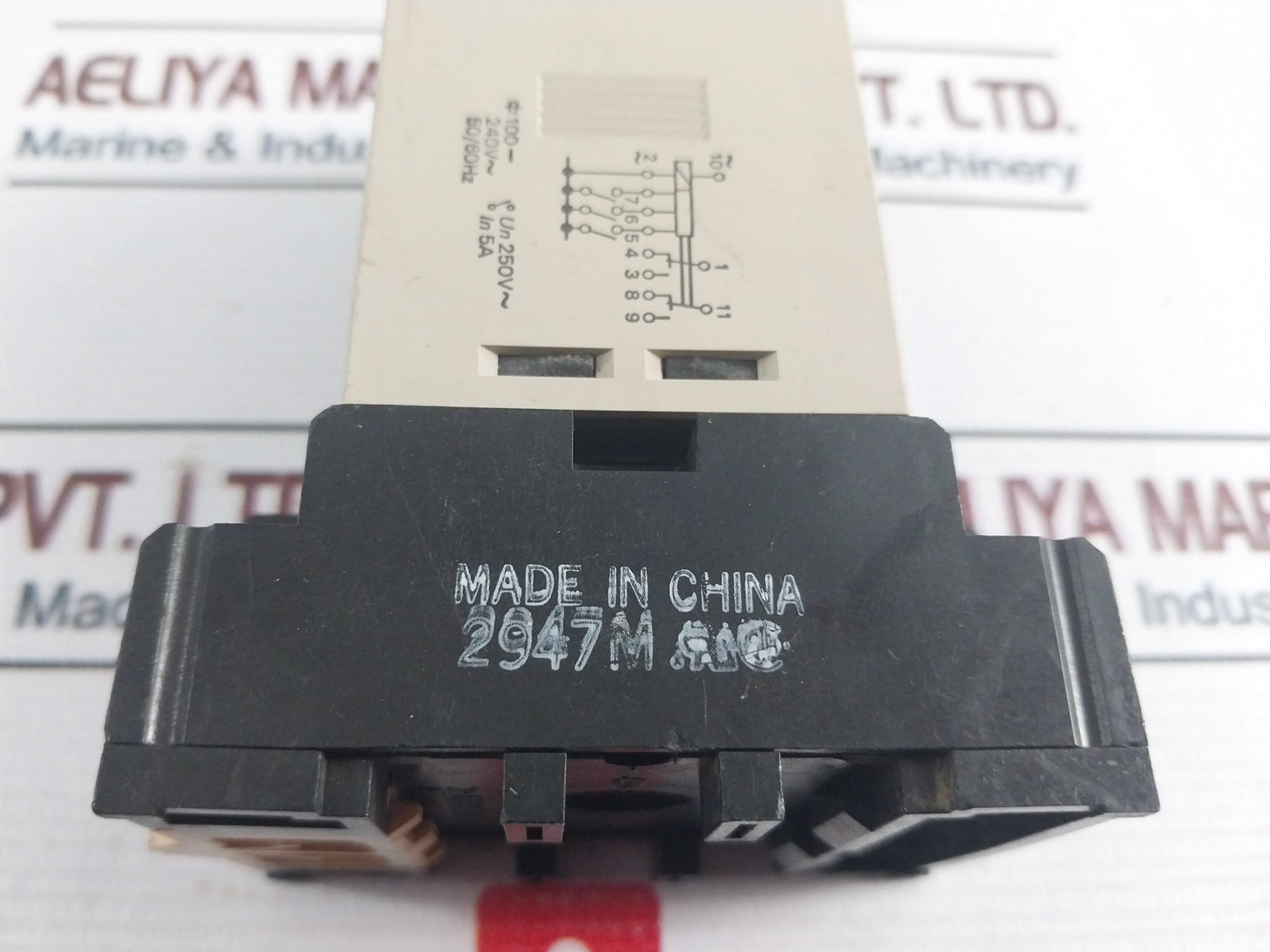 Omron H3Cr-a Timer Relay With Base 100 To 240Vac 50/60Hz