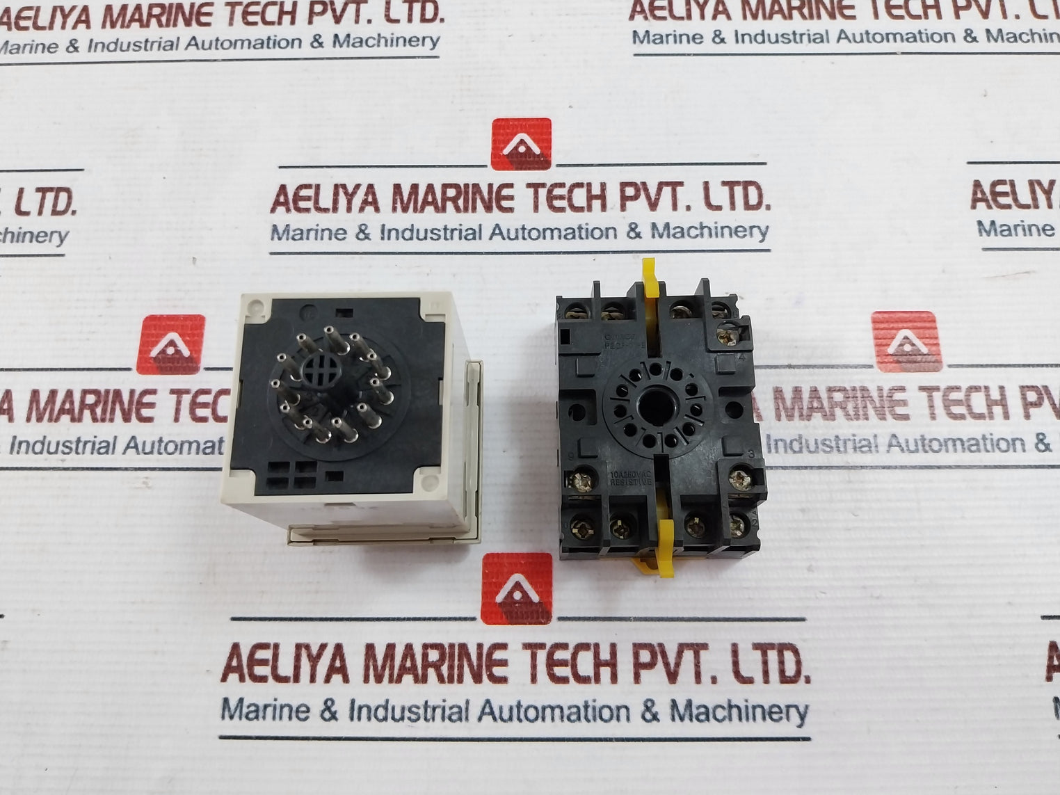 Omron H3Cr-a Timer With Base 5A 250V Ac 0-12 Sec