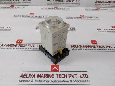 Omron H3Cr-g8L-30 Solid State Timer P2Cf-08 100/110/120Vac 50/60Hz 0-60Sec 5A