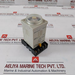 Omron H3Cr-g8L-30 Solid State Timer P2Cf-08 100/110/120Vac 50/60Hz 0-60Sec 5A