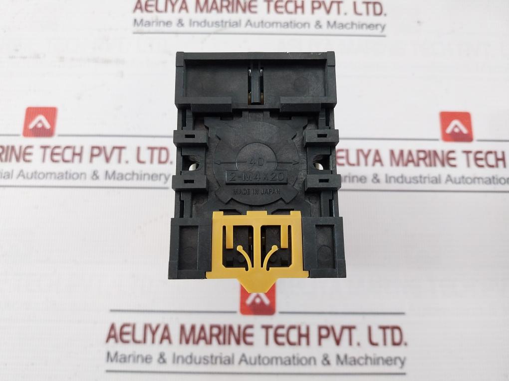 Omron H3Cr-g8L-30 Solid State Timer P2Cf-08 100/110/120Vac 50/60Hz 0-60Sec 5A