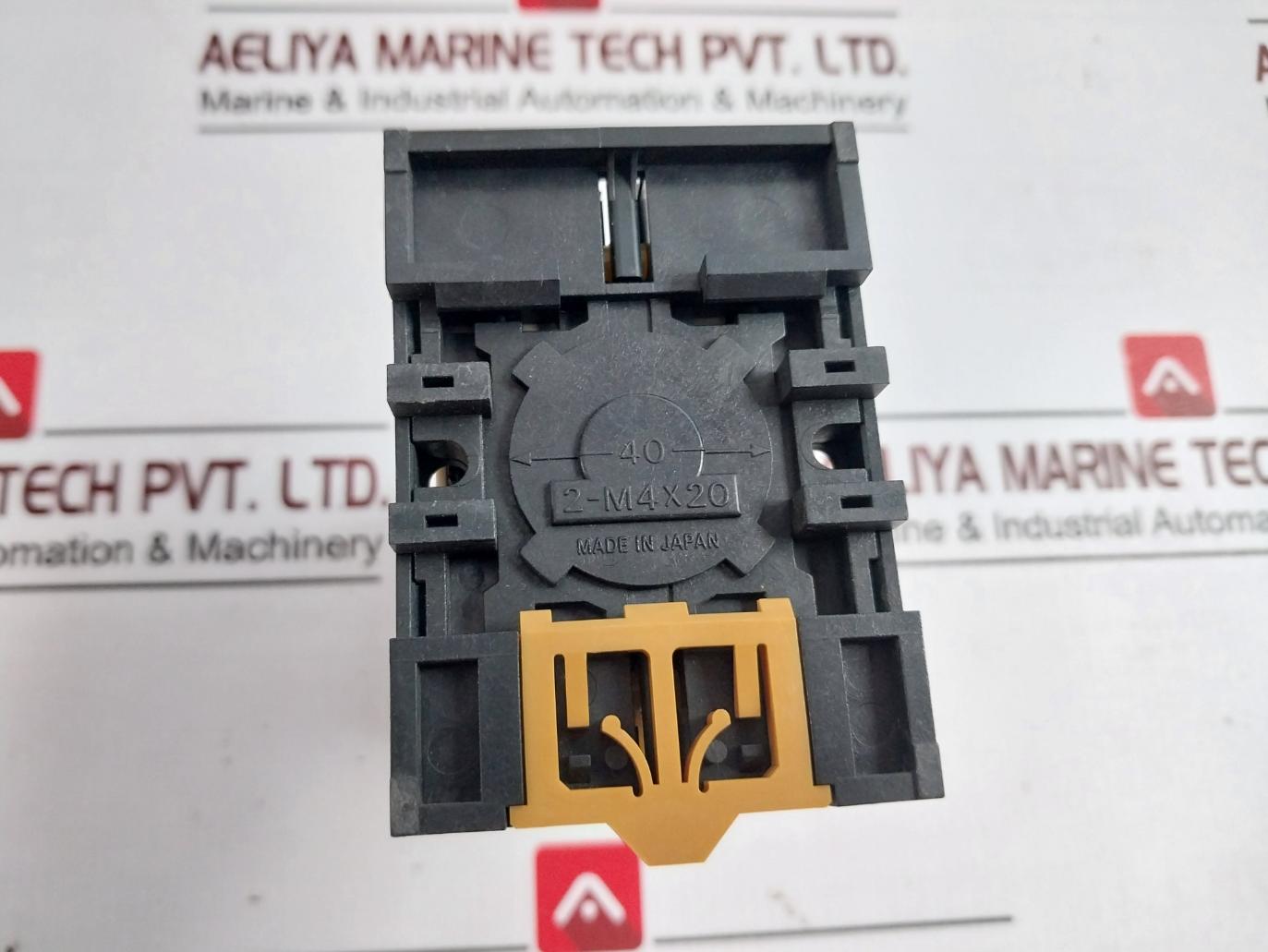 Omron H3Cr-h8L Power Off-delay Timer 24Vdc/Ac 50/60Hz Un 250V