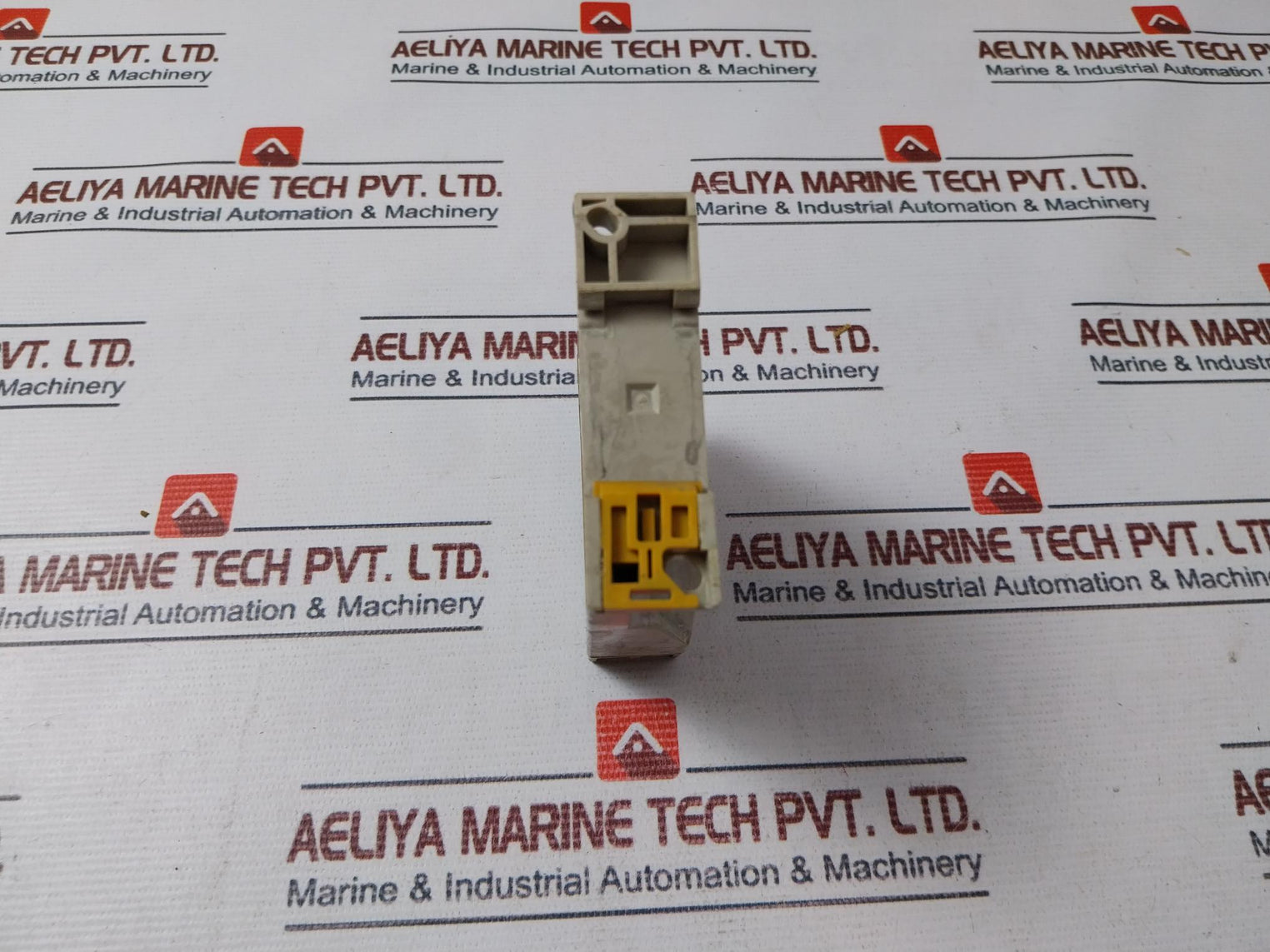 Omron H3D Timer 5A 250Vac 50/60Hz