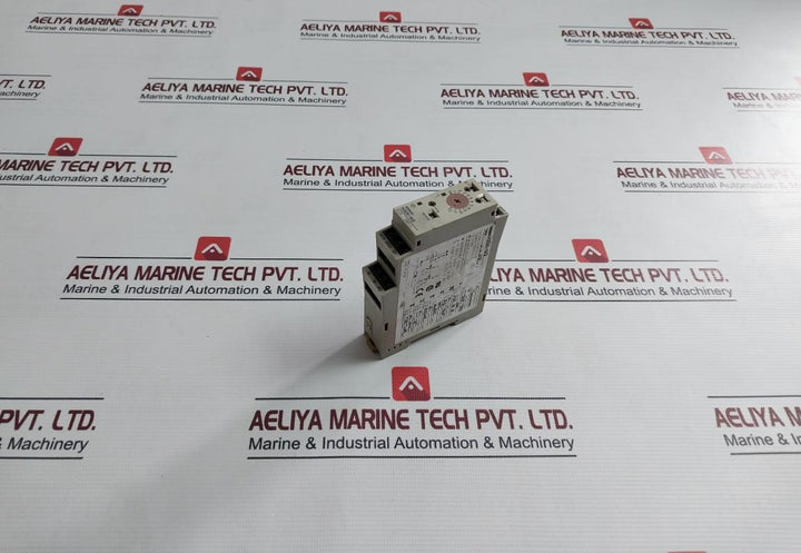 Omron H3De-m2 Timer Relay Mode A 24–230Vac/Dc 50/60Hz