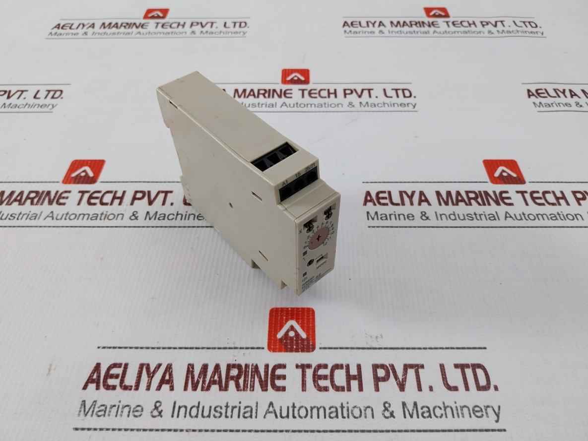 Omron H3De-s2 Time Delay Relay 50/60Hz 24-230Vac/Dc