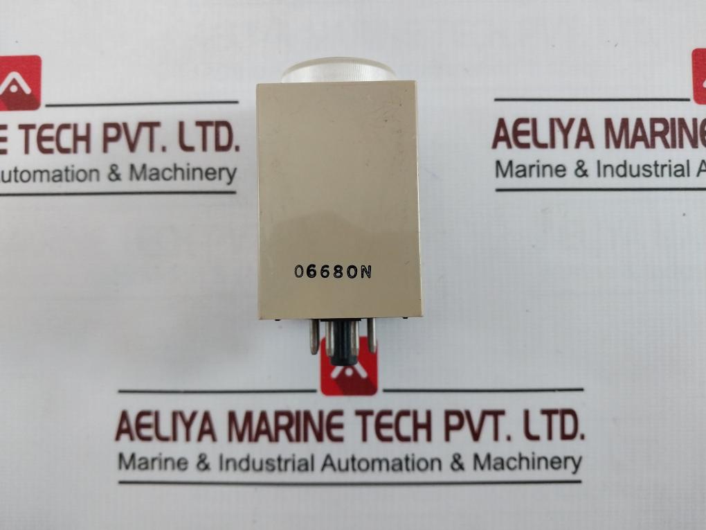 Omron H3M Solid-state Timer 100/110/120Vac 50/60Hz 06680N 5A 250Vac
