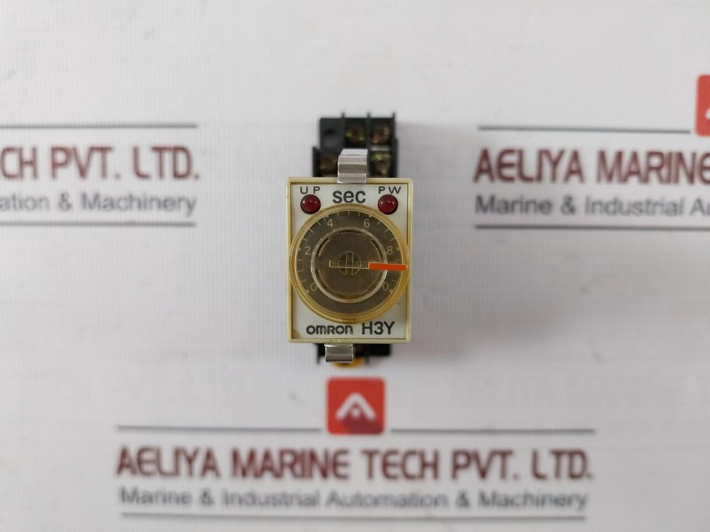 Omron H3Y-2 Solid State Timer Relay With Socket Base Pyf08A 0-10 Sec 100Vac 5A