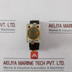 Omron H3Y-2 Solid State Timer Relay With Socket Base Pyf08A 0-10 Sec 100Vac 5A