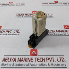 Omron H3Y-2 Solid State Timer Relay With Socket Base Pyf08A 0-10 Sec 100Vac 5A