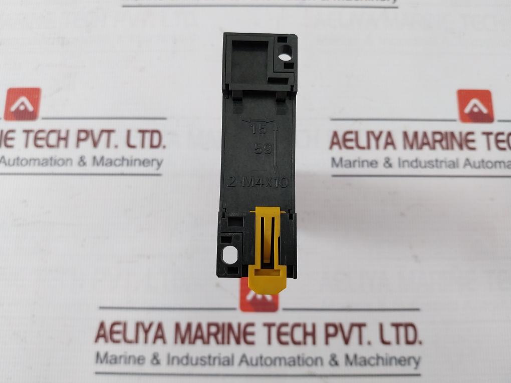 Omron H3Y-2 Solid State Timer Relay With Socket Base Pyf08A 0-10 Sec 100Vac 5A