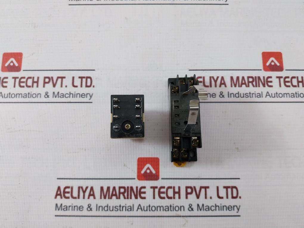 Omron H3Y-2 Solid State Timer Relay With Socket Base Pyf08A 0-10 Sec 100Vac 5A