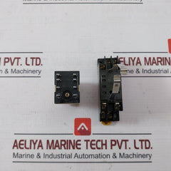 Omron H3Y-2 Solid State Timer Relay With Socket Base Pyf08A 0-10 Sec 100Vac 5A