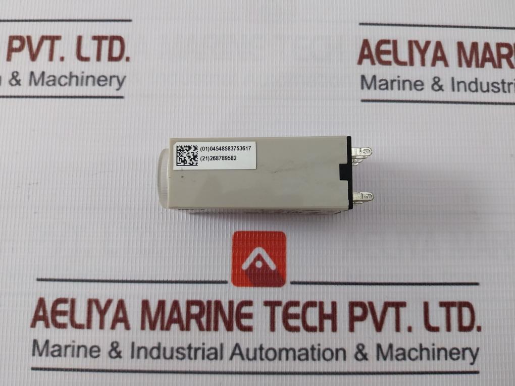 Omron H3Y-2 Timer Relay With Base 0-120 Sec Ac250V~. Dc30V--- Pyf08A