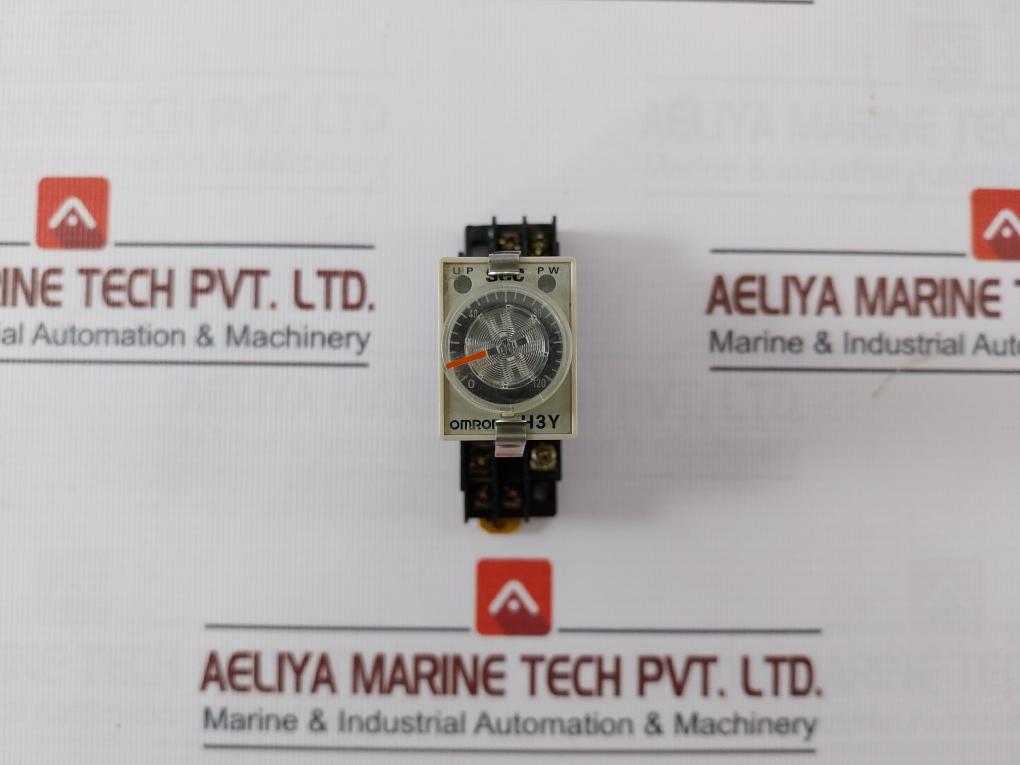 Omron H3Y-2 Timer Relay With Base 0-120 Sec Ac250V~. Dc30V--- Pyf08A