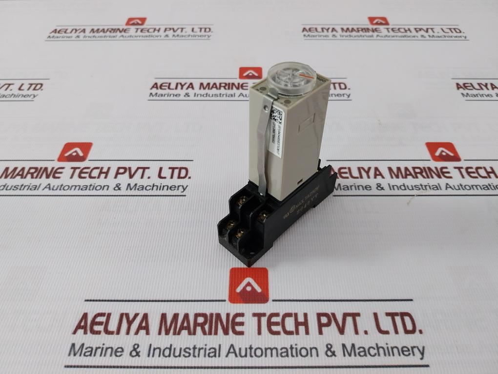 Omron H3Y-2 Timer Relay With Base 0-120 Sec Ac250V~. Dc30V--- Pyf08A