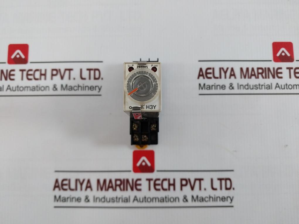 Omron H3Y-2 Timer Relay With Base 200Vac 5A 220Vac 0-5 Min 0754N 2084Y7