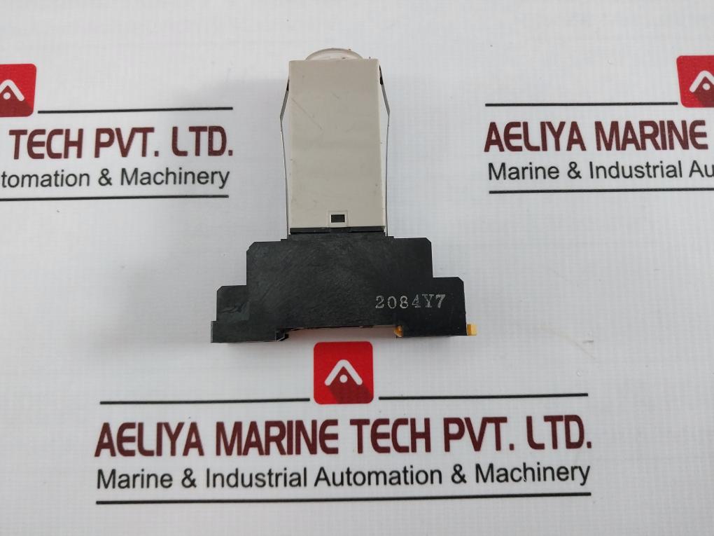 Omron H3Y-2 Timer Relay With Base 200Vac 5A 220Vac 0-5 Min 0754N 2084Y7