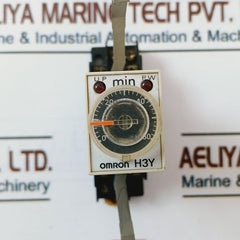 Omron H3Y-2 Timer With Base 0-60 Min 100Vac