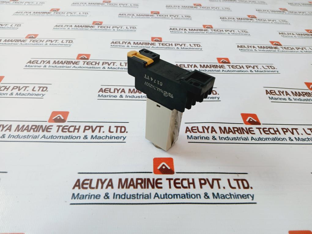 Omron H3Y-2 Timer With Base 0-60 Min 100Vac