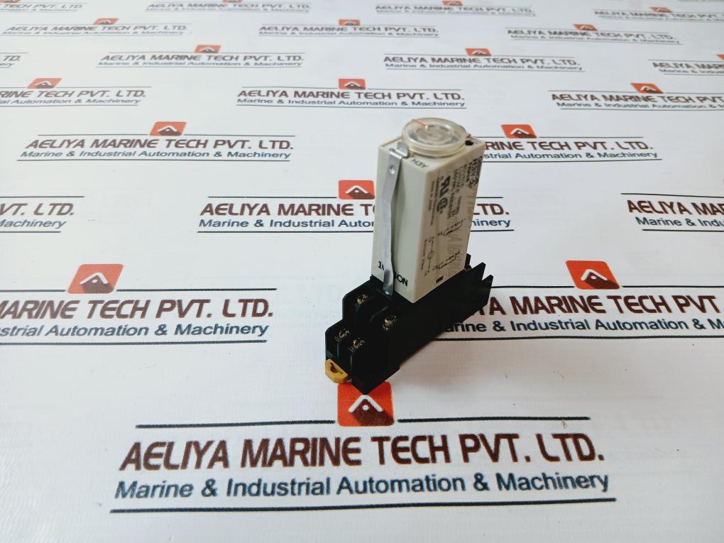 Omron H3Y-2 Timer With Base 0-60 Min 100Vac