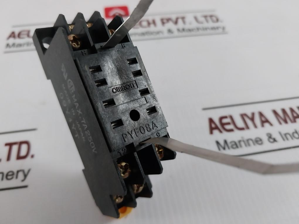 Omron H3Y-2 Timer With Base Ac200-230V 50/60Hz Ac250V, Dc30V 5A 0-60 Sec 2.5Kv/2