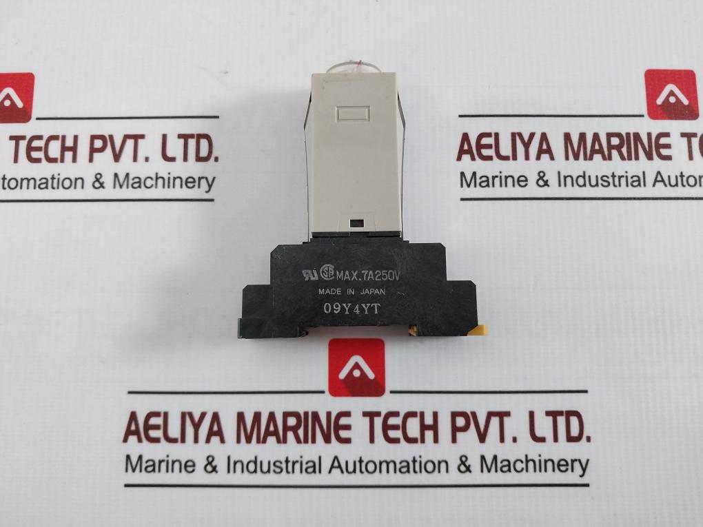 Omron H3Y-2 Timer With Base Ac200-230V 50/60Hz Ac250V, Dc30V 5A 0-60 Sec 2.5Kv/2