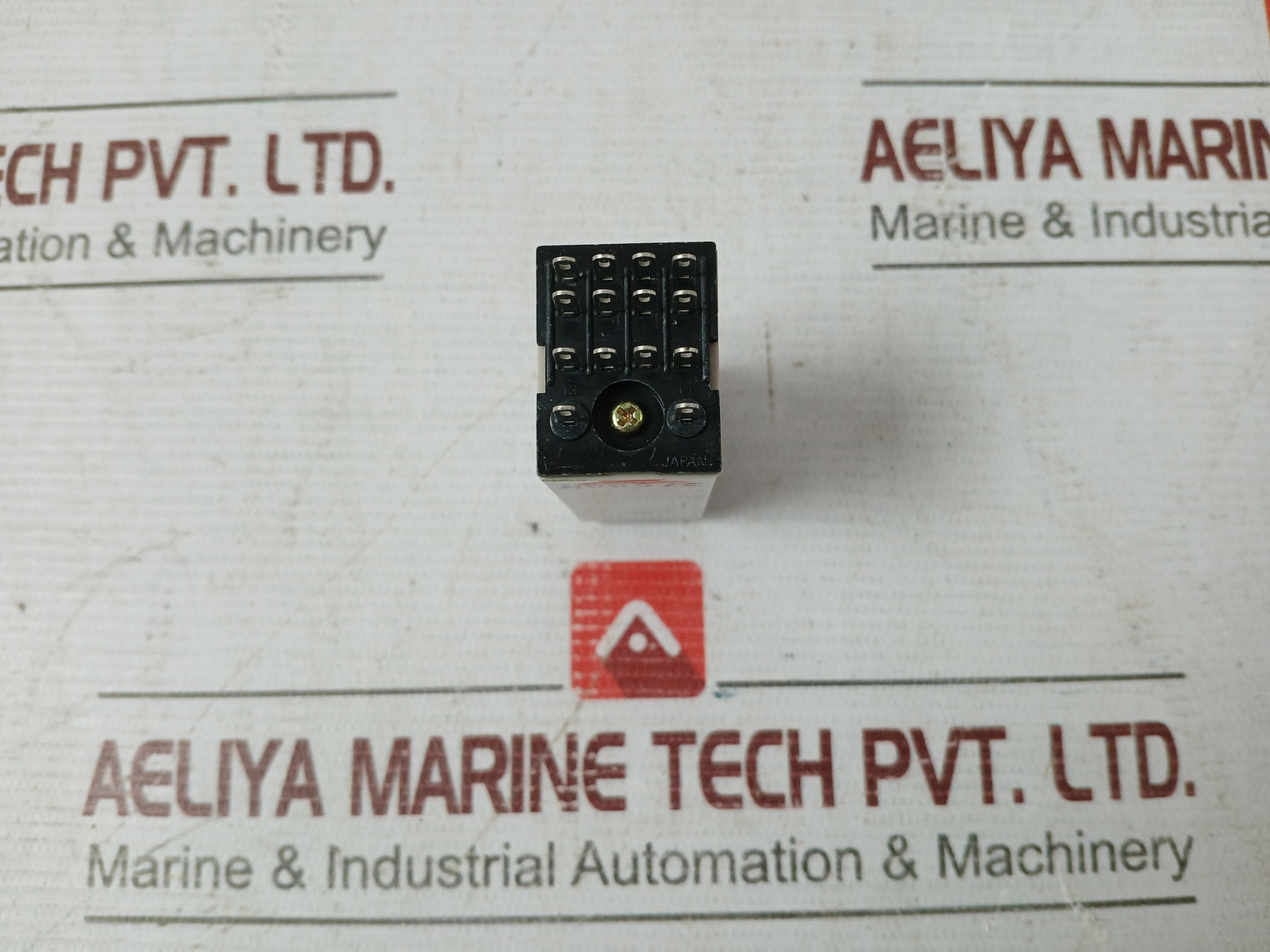 Omron H3Y-4-7 Delay Timer Relay 24Vdc 5M 3A